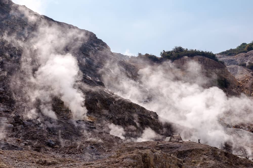 Campi Flegrei: nuovo studio individua 3 serbatoi di magma Futuro Prossimo