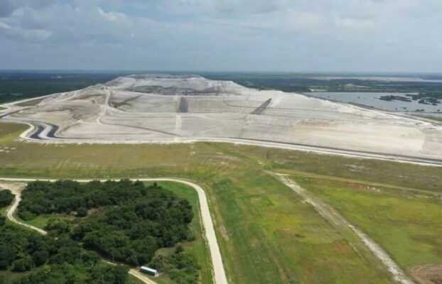 Florida, strade fatte con rifiuti radioattivi: via libera con proteste Futuro Prossimo