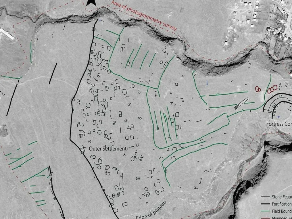 Una fortezza dimenticata nei monti del Caucaso riscrive la storia Futuro Prossimo