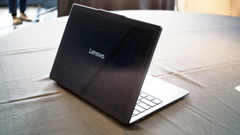 Lenovo Yoga Solar promette il sole della libertà. Sarà vero? Futuro Prossimo